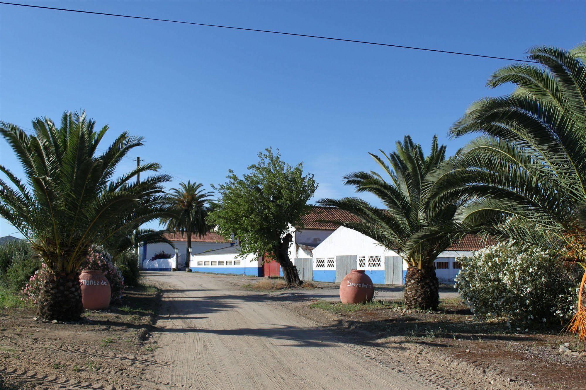 Monte Da Serralheira Agro Turismo Évora Esterno foto